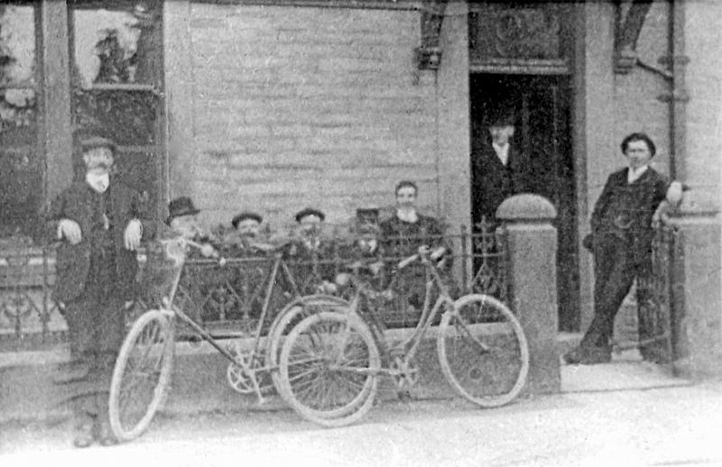 Conservative Club 1910.JPG - Village gentlemen outside the Conservative Club - 1910